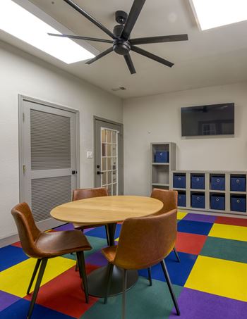 Office Tables at Eastlake Gardens, Georgia